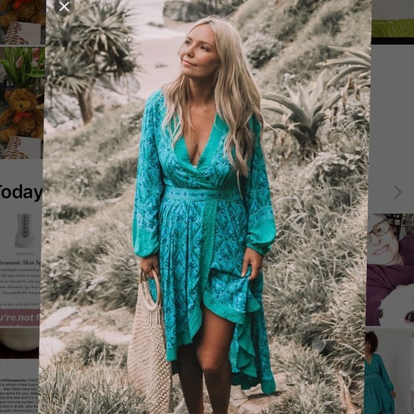 Spell Design Jewel Soirée Dress in Emerald - Picture 4 of 4